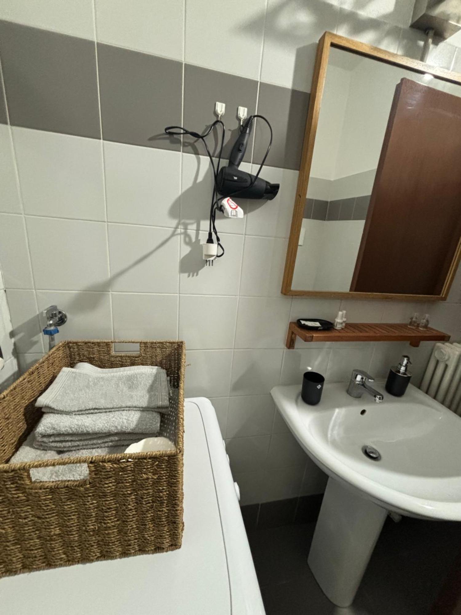 レッコLa Casa Di Aleアパートメント エクステリア 写真